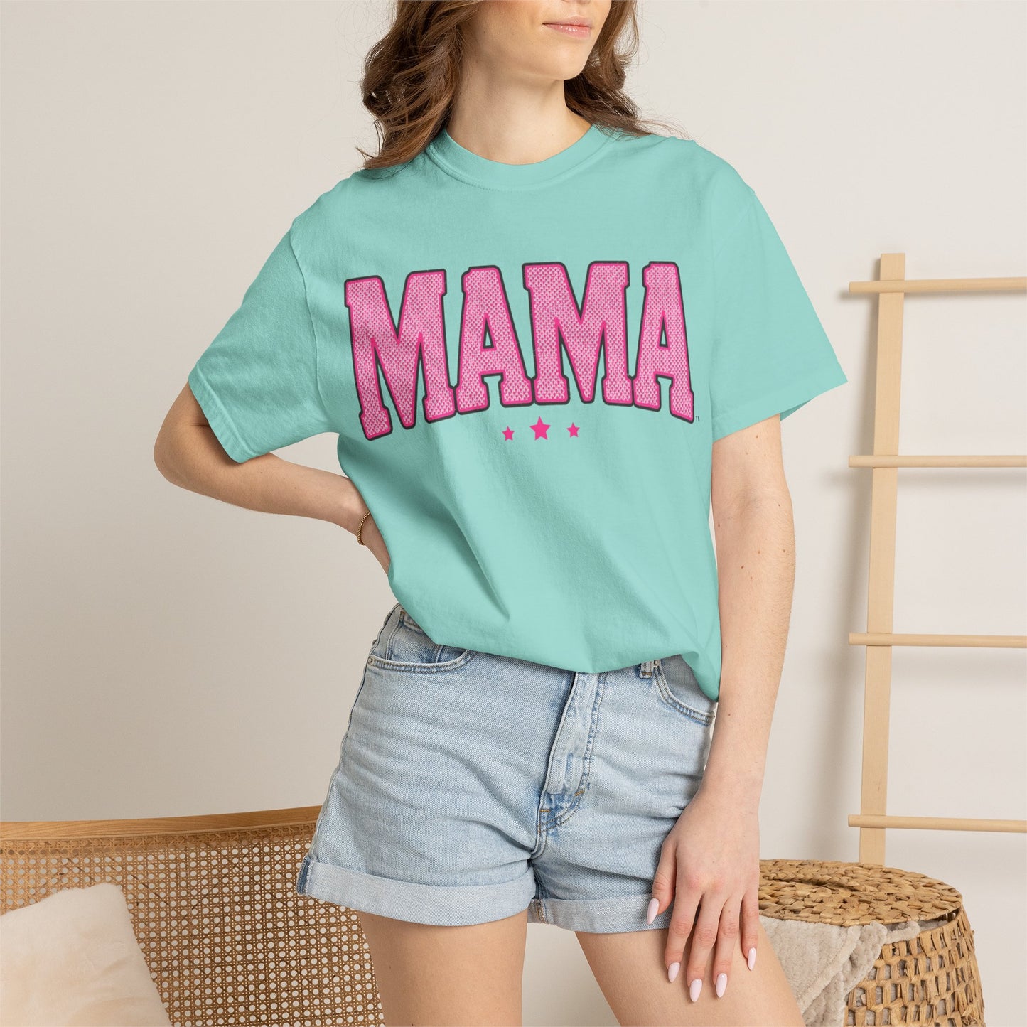 Mama Graphic T-Shirt — Retro Pink Lettering