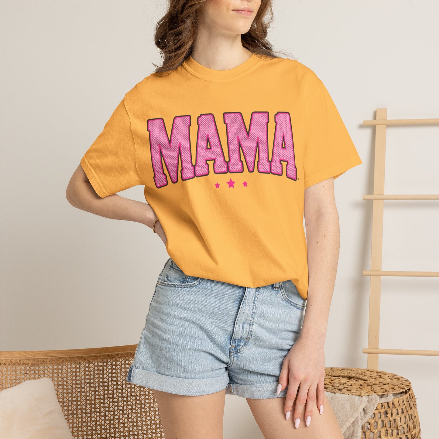 Mama Graphic T-Shirt — Retro Pink Lettering